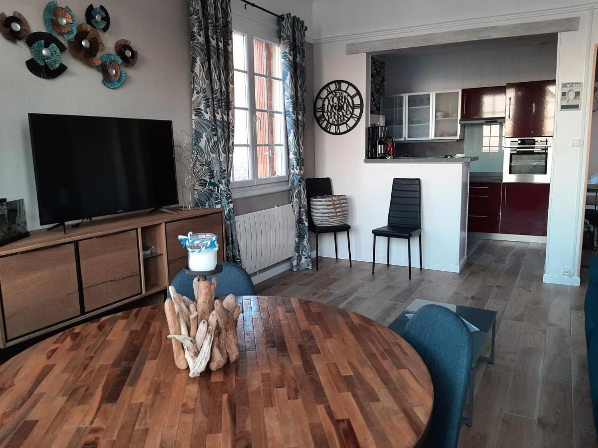 Au Gre Des Marees, Appartement Face A La Mer, Classe 3 Etoiles Ault Exterior photo